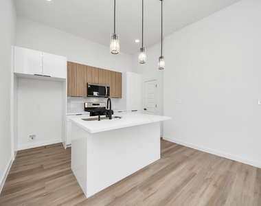 1216 E 34th Street - Photo Thumbnail 18