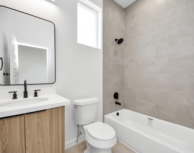 1216 E 34th Street - Photo Thumbnail 30