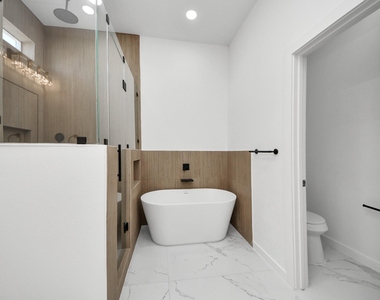 1216 E 34th Street - Photo Thumbnail 36