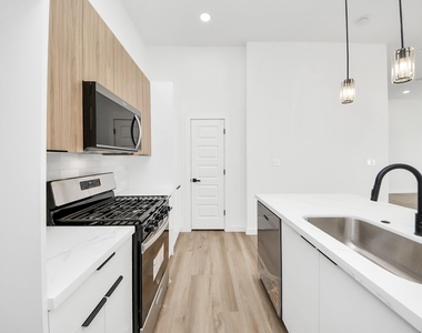 1216 E 34th Street - Photo Thumbnail 23