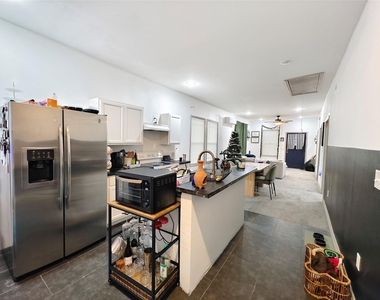 1217 Campbell Street - Photo Thumbnail 17