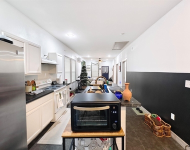 1217 Campbell Street - Photo Thumbnail 18