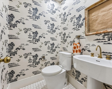 2121 Bolsover Street - Photo Thumbnail 17