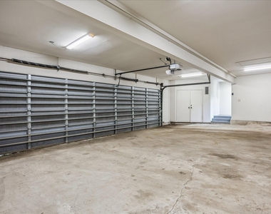 2121 Bolsover Street - Photo Thumbnail 37