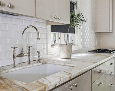 2121 Bolsover Street - Photo Thumbnail 15