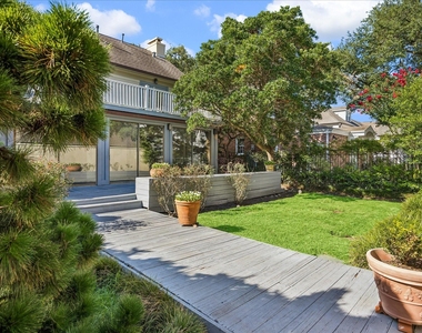 2121 Bolsover Street - Photo Thumbnail 40