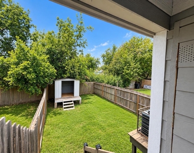 724 E 39th Street - Photo Thumbnail 12