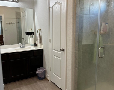 15515 Sailpoint Lane - Photo Thumbnail 13