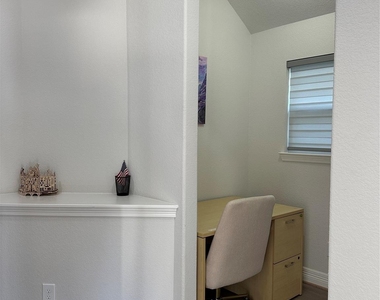 15515 Sailpoint Lane - Photo Thumbnail 8