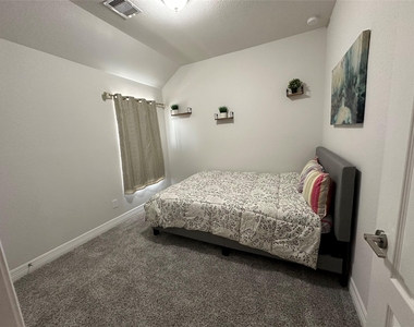 15515 Sailpoint Lane - Photo Thumbnail 16