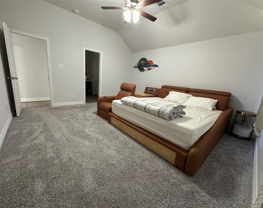 15515 Sailpoint Lane - Photo Thumbnail 12