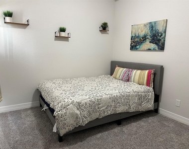 15515 Sailpoint Lane - Photo Thumbnail 17