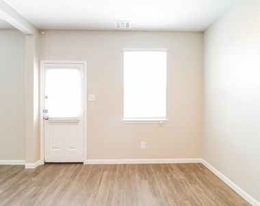 18739 Cooper Ravine Way - Photo Thumbnail 6