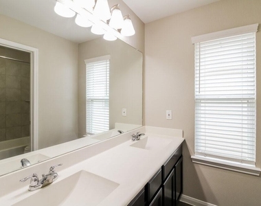 18739 Cooper Ravine Way - Photo Thumbnail 15