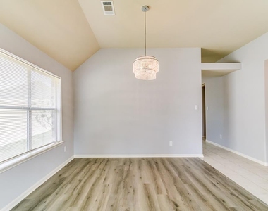 16802 Village View Trail - Photo Thumbnail 8