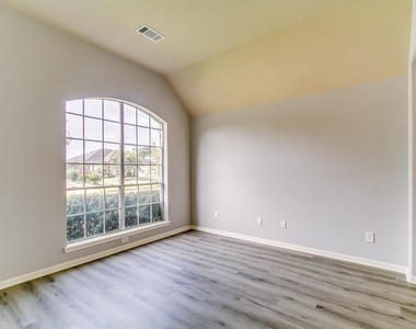 16802 Village View Trail - Photo Thumbnail 11