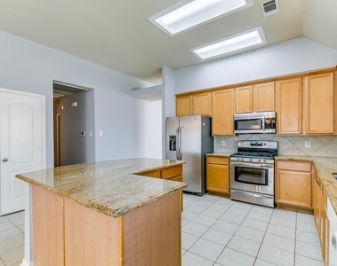 16802 Village View Trail - Photo Thumbnail 17