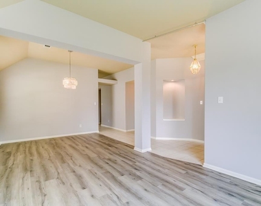 16802 Village View Trail - Photo Thumbnail 7