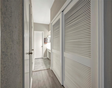2100 Tanglewilde Street - Photo Thumbnail 22