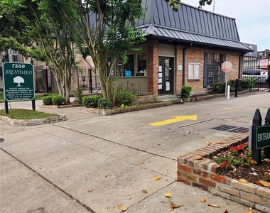 2425 Underwood Street - Photo Thumbnail 1