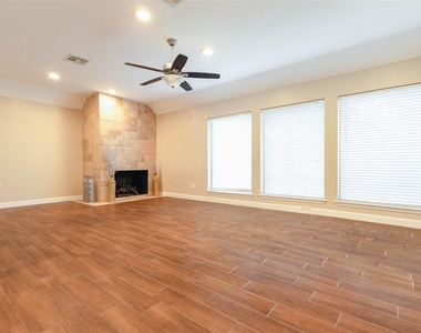 14015 Swiss Hill Drive - Photo Thumbnail 2