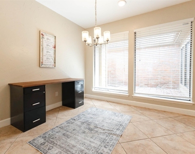 14015 Swiss Hill Drive - Photo Thumbnail 23