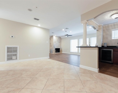 14015 Swiss Hill Drive - Photo Thumbnail 27