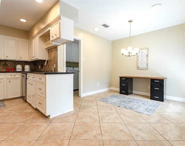 14015 Swiss Hill Drive - Photo Thumbnail 21