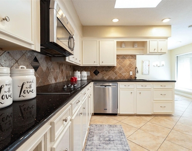 14015 Swiss Hill Drive - Photo Thumbnail 1