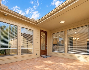 14015 Swiss Hill Drive - Photo Thumbnail 7