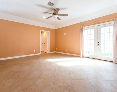 14015 Swiss Hill Drive - Photo Thumbnail 10