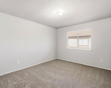 1933 Village Park Drive - Photo Thumbnail 9