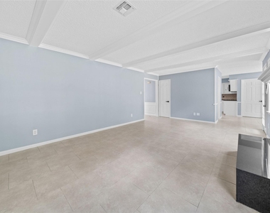 5314 Lodge Creek Dr - Photo Thumbnail 6