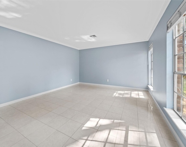 5314 Lodge Creek Dr - Photo Thumbnail 3