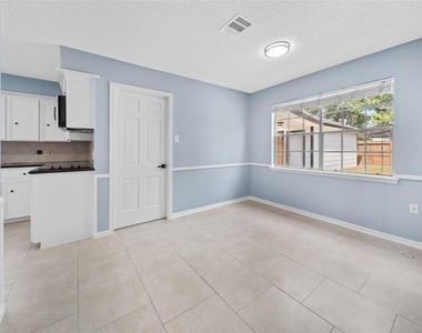 5314 Lodge Creek Dr - Photo Thumbnail 7
