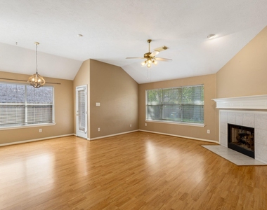 1106 Kerri Ct Court - Photo Thumbnail 6