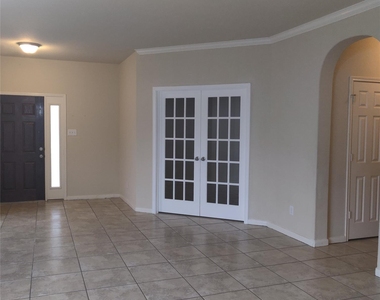 1918 Bevington Oaks Circle - Photo Thumbnail 2