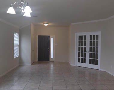1918 Bevington Oaks Circle - Photo Thumbnail 5