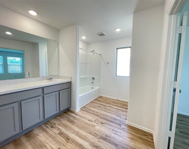 3219 Aster Meadow Way - Photo Thumbnail 2