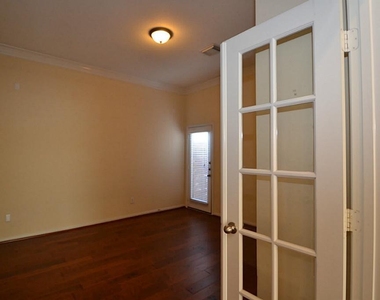 6606 Cadogan Court - Photo Thumbnail 2
