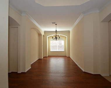 6606 Cadogan Court - Photo Thumbnail 5