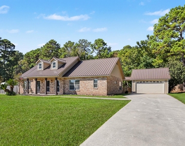 12961 Pelican Boulevard - Photo Thumbnail 2
