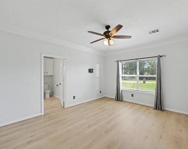 12961 Pelican Boulevard - Photo Thumbnail 11
