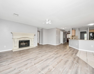 14707 Country Rose Lane - Photo Thumbnail 9