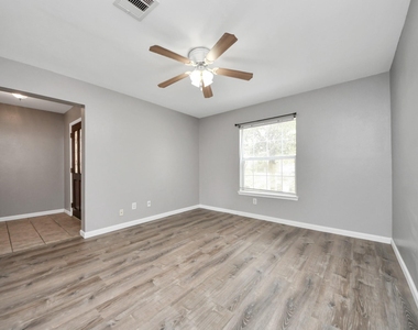 14707 Country Rose Lane - Photo Thumbnail 2