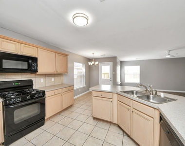 14707 Country Rose Lane - Photo Thumbnail 6