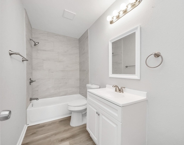 8510 Pine Falls Drive - Photo Thumbnail 20