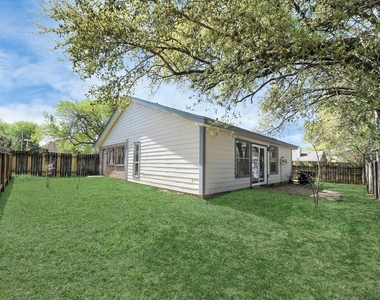 8510 Pine Falls Drive - Photo Thumbnail 25
