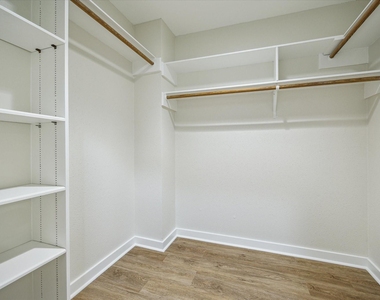 6727 Belmont Street - Photo Thumbnail 14