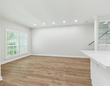 6727 Belmont Street - Photo Thumbnail 2
